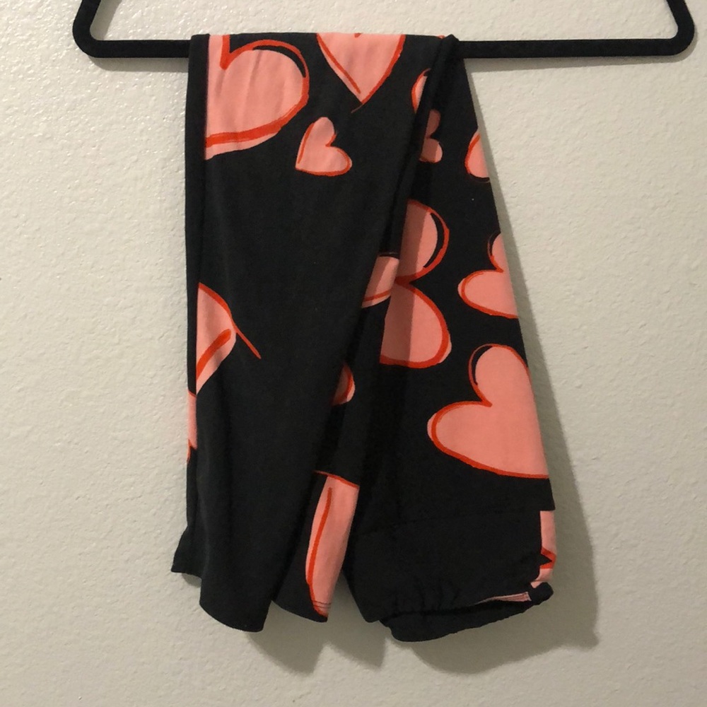 Pre- loved lularoe OS leggings.
